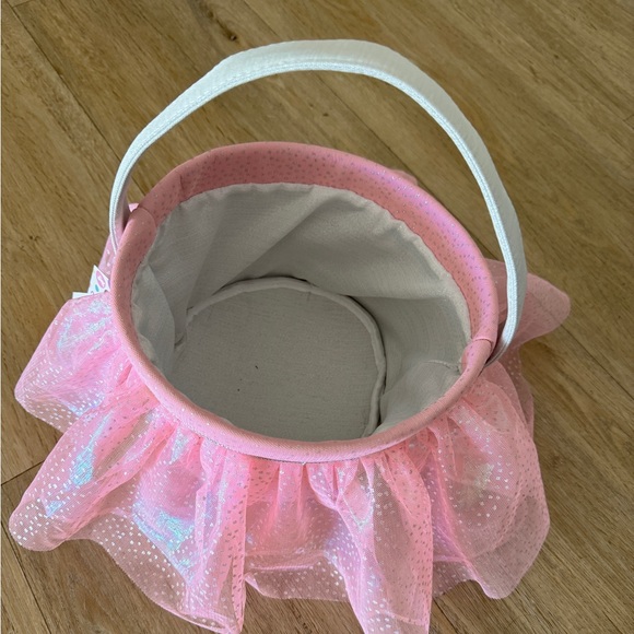 New with tags basket - Picture 3 of 3